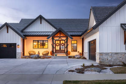 Modern Farmhouse House Plan #5631-00246 Build Photo