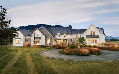 Craftsman House Plan #8937-00024 Build Photo