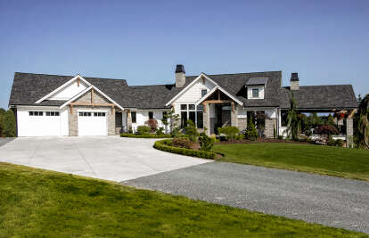 Modern Farmhouse House Plan #8937-00043 Build Photo