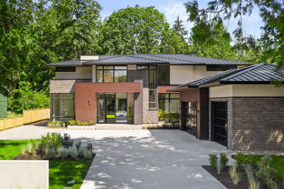 Modern House Plan #8937-00058 Build Photo