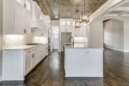Modern Farmhouse House Plan #4534-00125 Build Photo