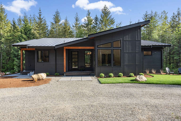 House Plan House Plan #31380 Front Elevation 