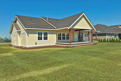 Ranch House Plan #2464-00138 Build Photo