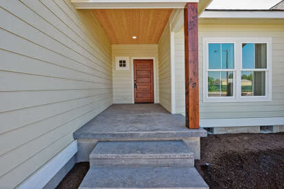 Ranch House Plan #2464-00138 Build Photo