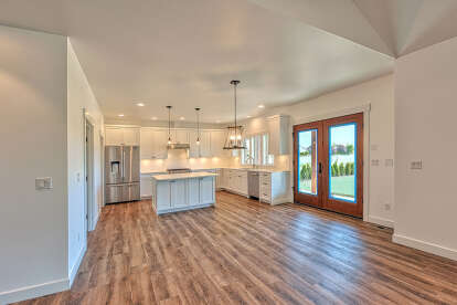 Ranch House Plan #2464-00138 Build Photo