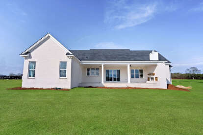 Modern Farmhouse House Plan #1070-00310 Build Photo