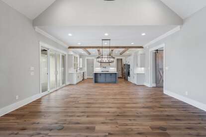 Modern Farmhouse House Plan #1070-00310 Build Photo