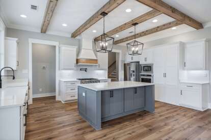 Modern Farmhouse House Plan #1070-00310 Build Photo
