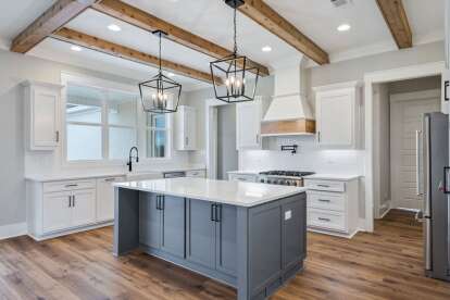 Modern Farmhouse House Plan #1070-00310 Build Photo