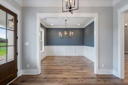 Modern Farmhouse House Plan #1070-00310 Build Photo
