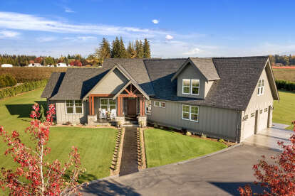 Craftsman House Plan #2464-00153 Build Photo