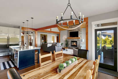 Craftsman House Plan #2464-00153 Build Photo