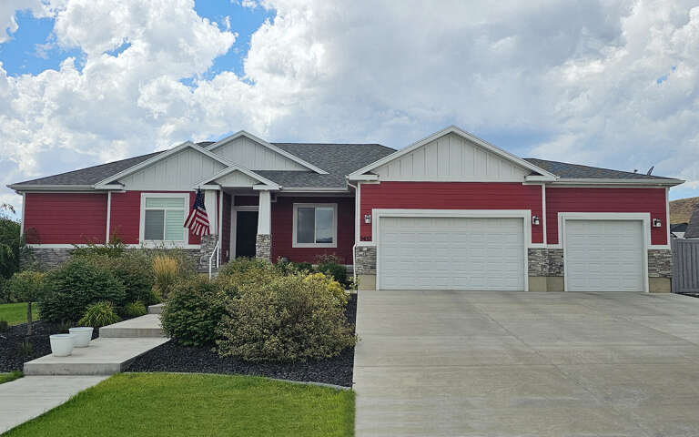 House Plan House Plan #32267 Front Elevation 