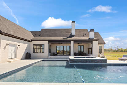 Modern Farmhouse House Plan #1070-00366 Build Photo