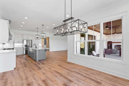 Modern Farmhouse House Plan #1070-00366 Build Photo