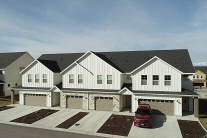Modern Farmhouse House Plan #2802-00350 Build Photo