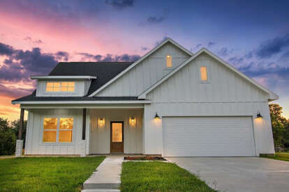 Modern Farmhouse House Plan #9185-00026 Build Photo
