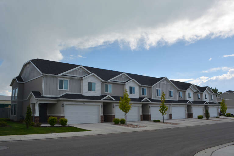 Traditional Sixplex Plan - 1,692 Square Feet, 3 Bedrooms, 2.5 Bathrooms ...