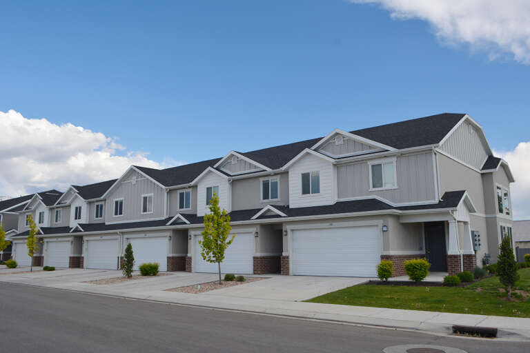 Traditional Sixplex Plan - 1,692 Square Feet, 3 Bedrooms, 2.5 Bathrooms ...