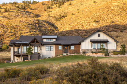 Craftsman House Plan #5631-00266 Elevation Photo