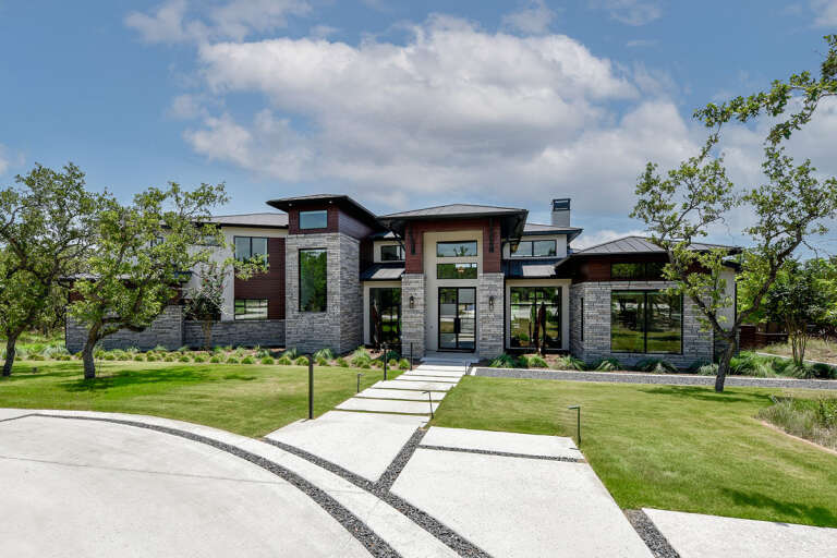 House Plan House Plan #33575 Angled Front Elevation