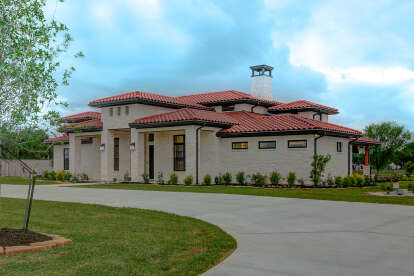 Modern House Plan #8314-00040 Build Photo