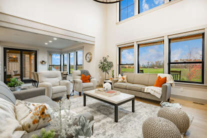 Modern Farmhouse House Plan #2464-00161 Build Photo