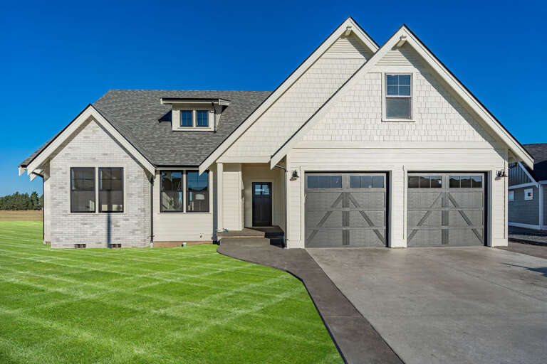 House Plan House Plan #33881 Front Elevation 