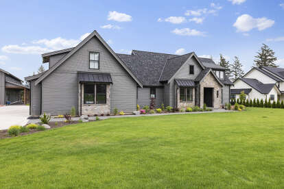 Craftsman House Plan #2464-00172 Build Photo
