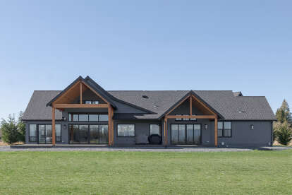 Craftsman House Plan #2464-00175 Build Photo