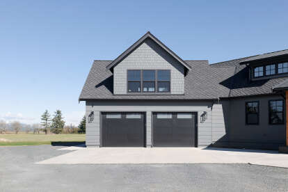 Craftsman House Plan #2464-00175 Build Photo
