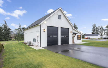 Barn House Plan #2464-00189 Build Photo