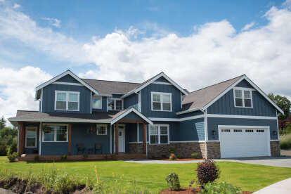 Modern Farmhouse House Plan #2464-00191 Build Photo