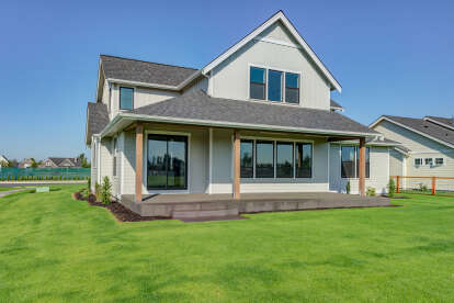 Modern Farmhouse House Plan #2464-00197 Build Photo