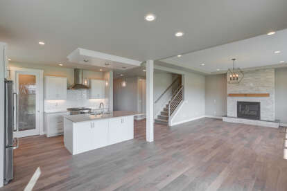 Modern Farmhouse House Plan #2464-00197 Build Photo