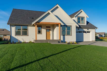 Modern Farmhouse House Plan #2464-00198 Build Photo