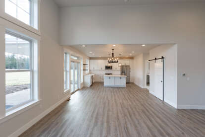 Modern Farmhouse House Plan #2464-00200 Build Photo