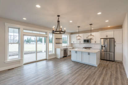 Modern Farmhouse House Plan #2464-00200 Build Photo
