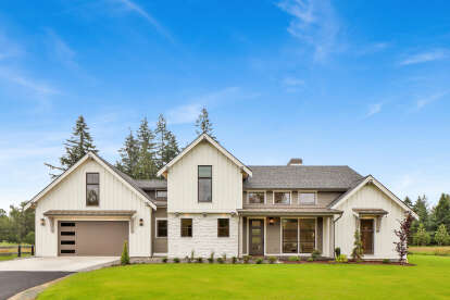 Modern Farmhouse House Plan #2464-00202 Build Photo