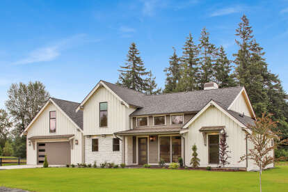 Modern Farmhouse House Plan #2464-00202 Build Photo