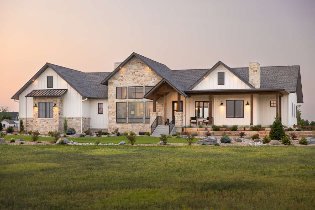 Modern Transitional Plan - 2,645 Square Feet, 2-5 Bedrooms, 2.5 Bathrooms | Floor  Plan #5631-00306 | America's Best House Plans, image size:1200x800