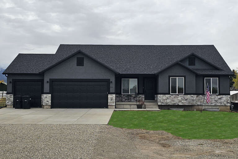 House Plan House Plan #34734 Front Elevation 