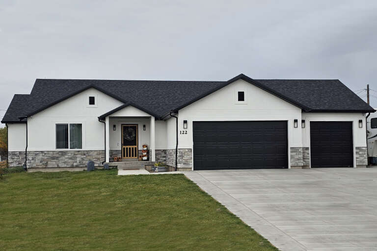 House Plan House Plan #34737 Front Elevation 