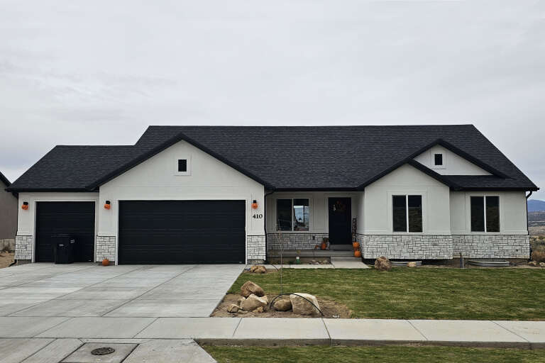 House Plan House Plan #34741 Front Elevation 