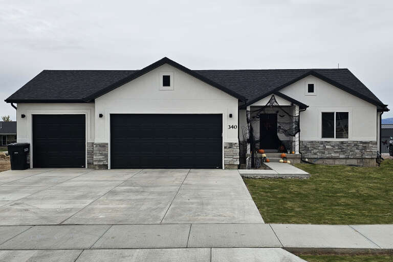 House Plan House Plan #34742 Front Elevation 