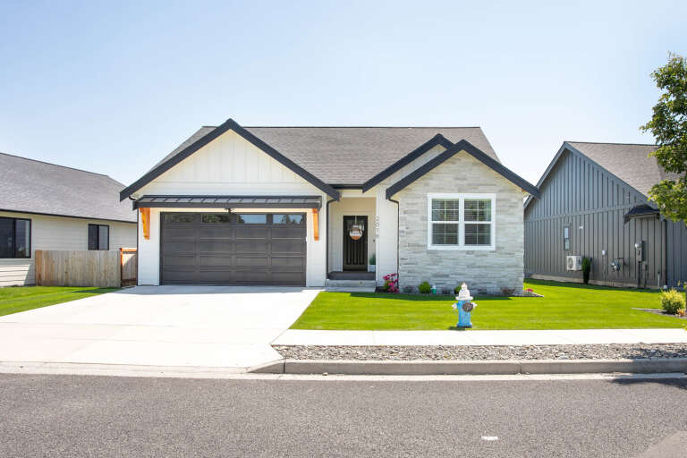 House Plan House Plan #34838 Front Elevation 