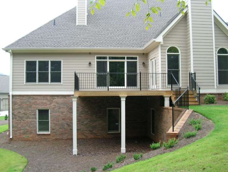 Traditional House Plan #286-00020 Elevation Photo