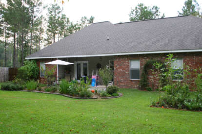 Traditional House Plan #348-00040 Build Photo