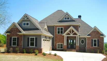 3 Bed, 2 Bath, 2569 Square Foot House Plan - #286-00054