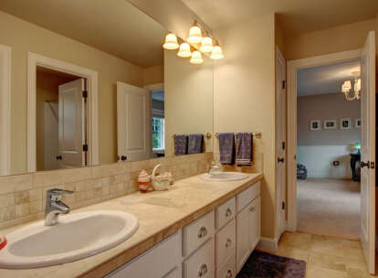 Northwest House Plan #341-00010 Build Photo